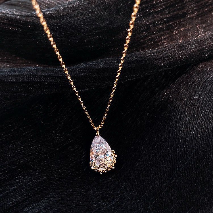 Radiance Pendant and Necklace
